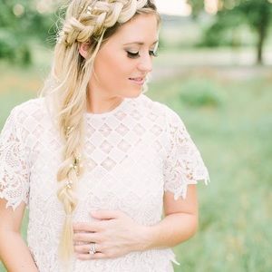 Photoshoot maxi & lace crop top, can separate